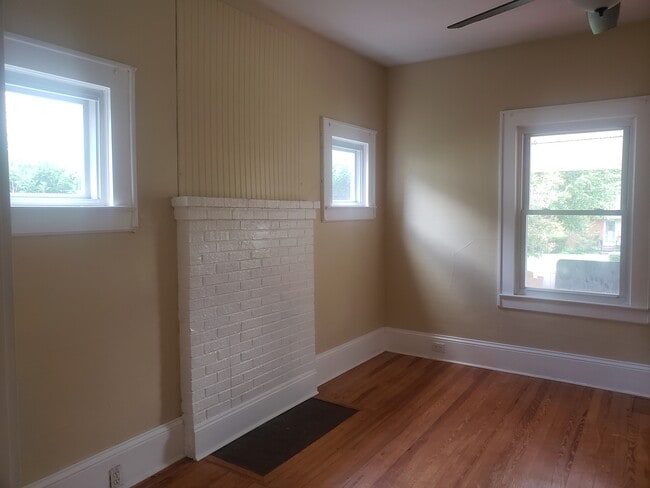 Photo - 907 E Holston Ave
