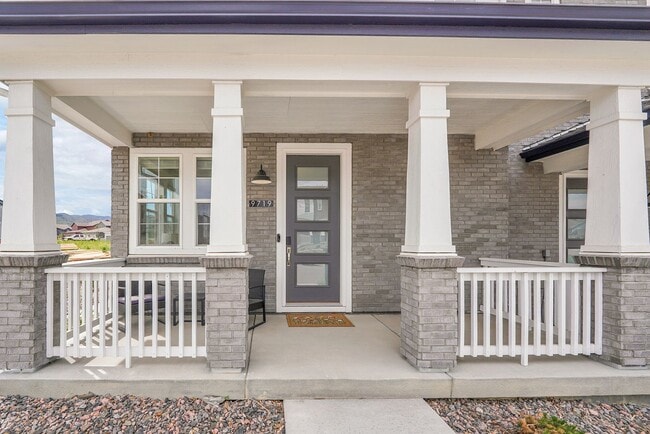 Photo - Sterling Ranch 3bed 3bath - like NEW!