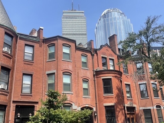 Building Photo - 115 St Botolph St Unit 3