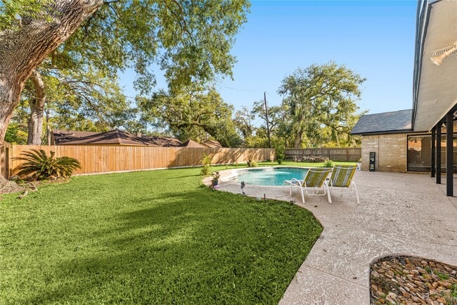 Photo - 303 Narcissus St