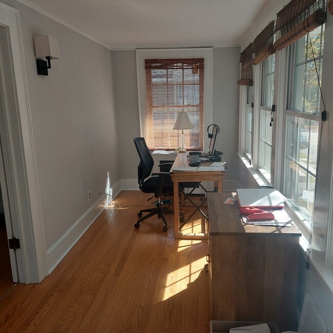 Large office, this photo shows half of the office space - 28 Washington Ave Unit 2nd floor
