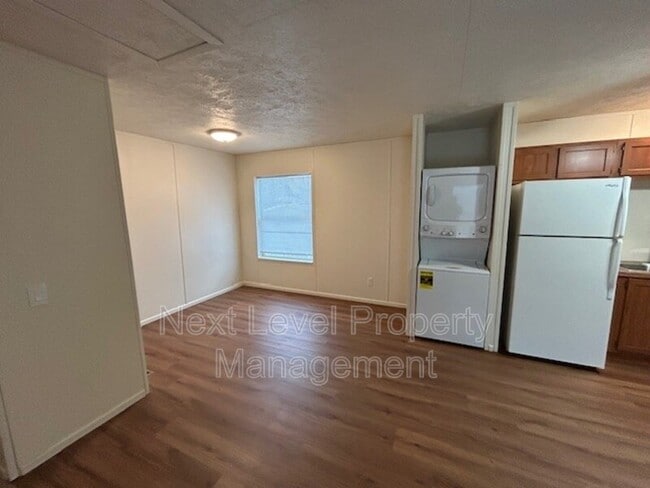 Photo - 2115 2nd Ave E