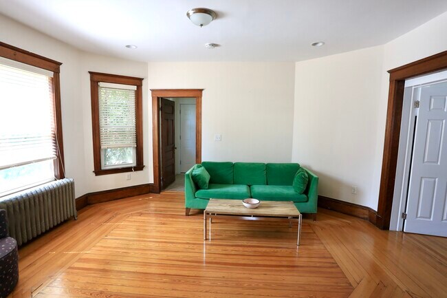 Photo - 124 Forest St Unit 1