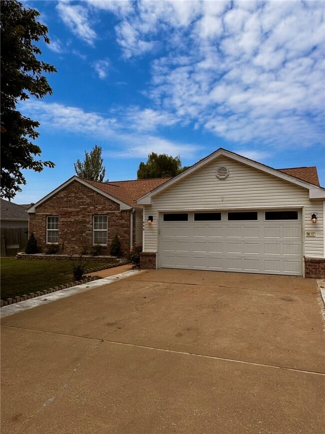 Photo - 659 Frances Dr