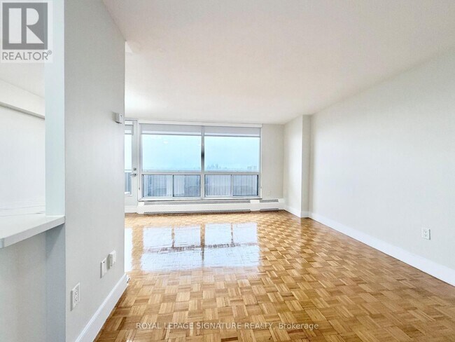 Photo - 666 Spadina Ave. Unité 2003