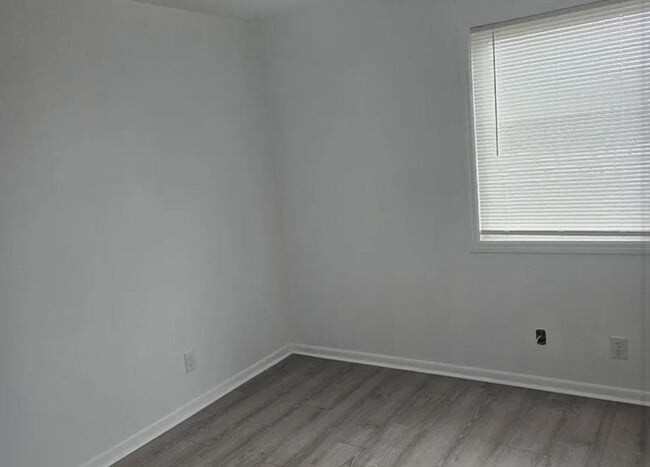 Photo - 2505 Nottingham Way