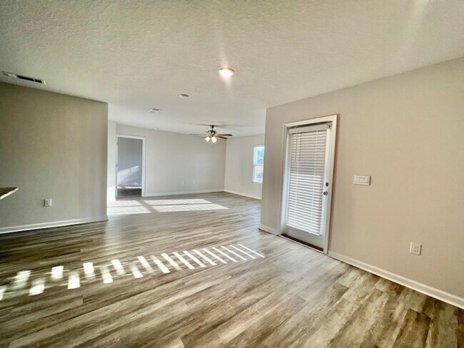 Photo - 5435 Jenee Ct