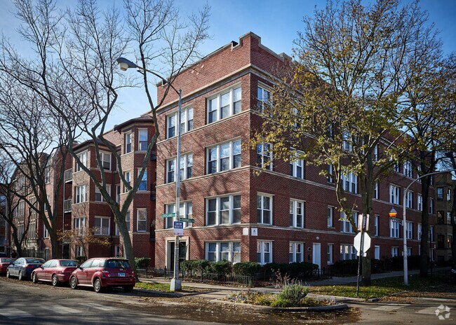 Building Photo - 6830 N Ashland Blvd Unit 3 Rental