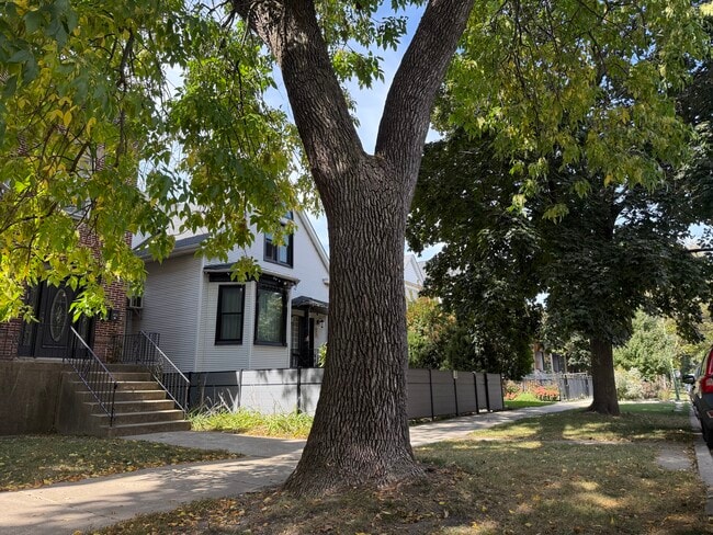 Photo - 4034 N Monticello Ave Apartments Unit 1