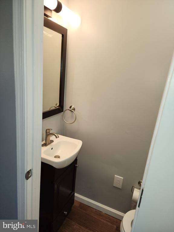 Building Photo - 6613 Eastwood St