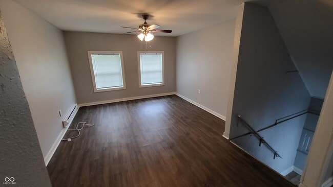 Photo - 3 E Washington St