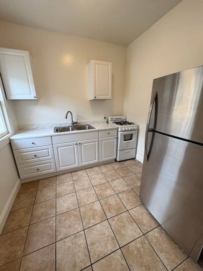 Photo - 1058 Molino Ave.