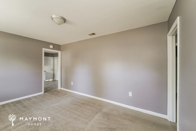 Photo - 6522 McBride St