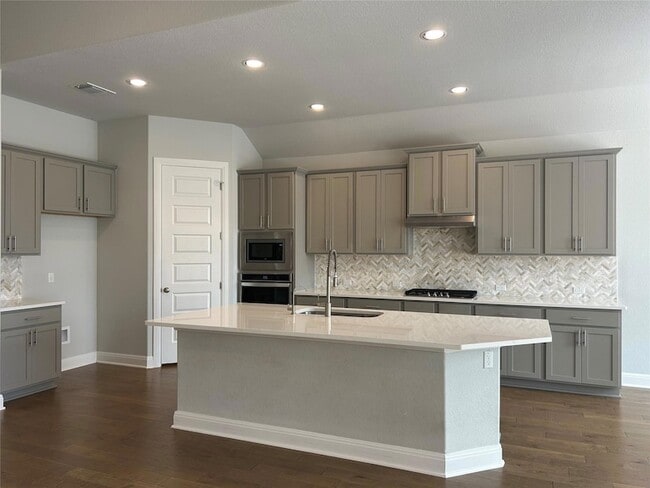 148 Kellogg Ln