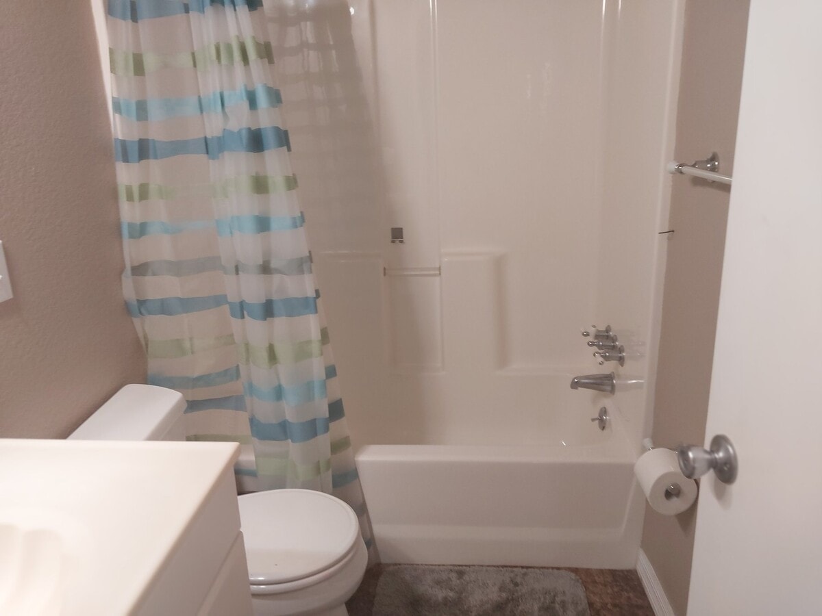Photo - 392 Nettles Blvd