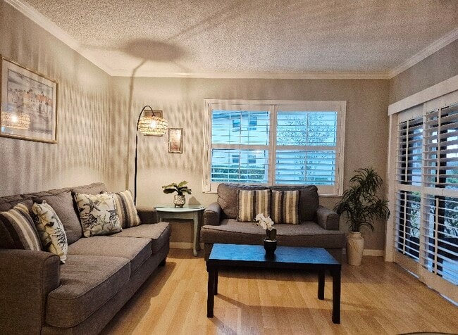 Photo - 19505 Quesada Ave Unidad EE103