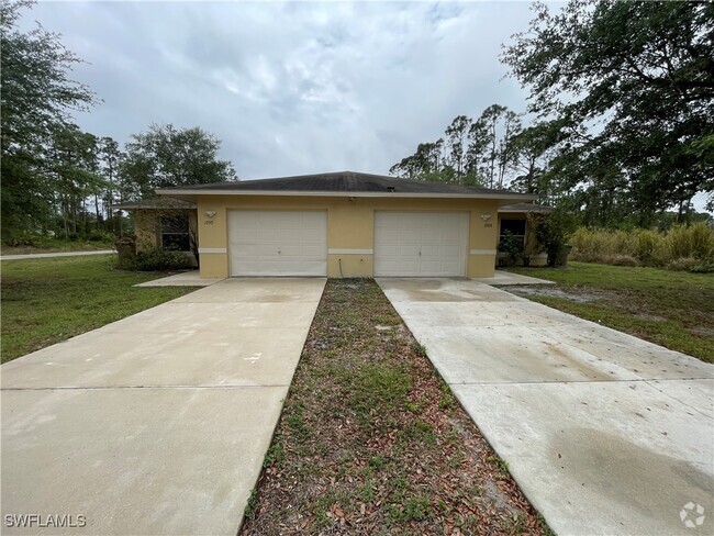 Building Photo - 1088 Jaguar Blvd Rental