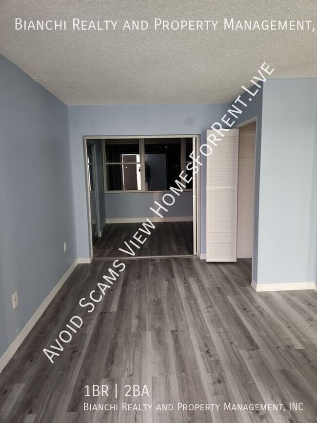 Photo - 4525 Cove Cir