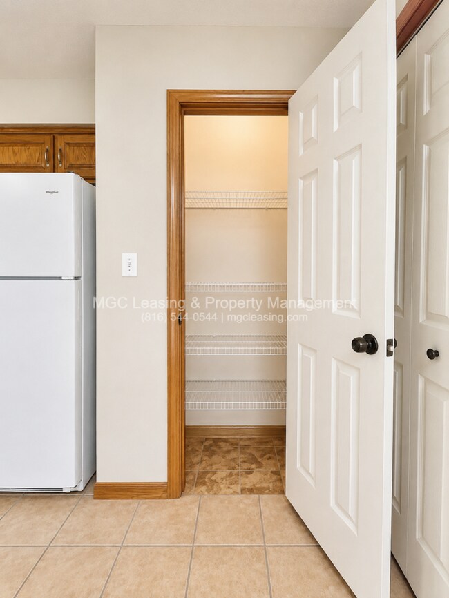 Photo - Beautiful Ranch-Style Duplex in Peculiar, MO - Available 09/22/26