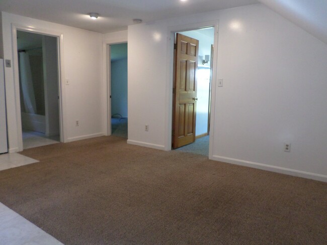 Photo - 188 Flaggy Meadow Rd