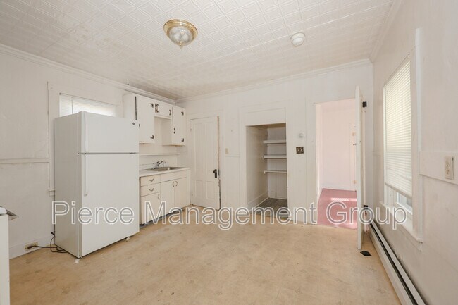 Photo - 120 Elm St Unidad 3