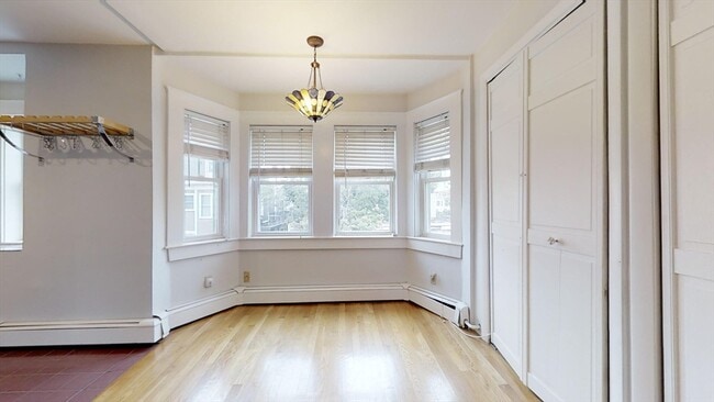 Photo - 159 W 7th St Unit 3