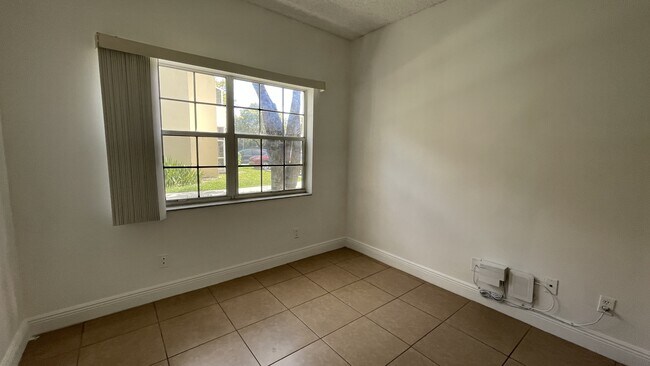 Photo - 661 Cypress Lake Blvd