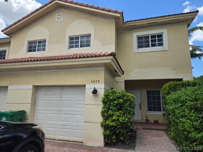 4225 E Stonecreek Cir