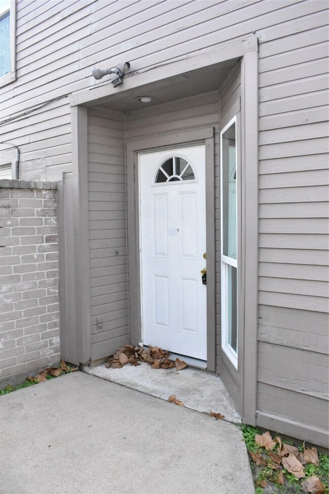 Photo - 8903 Kalewood Dr