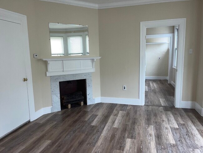 Photo - 194-1/2 Lexington St Unit 2