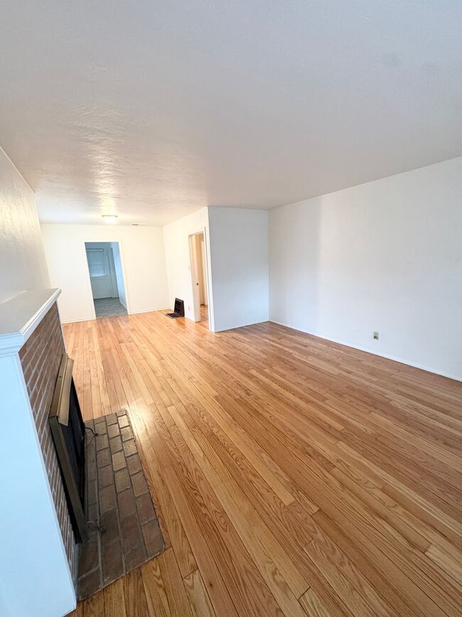 Photo - 1505 54th St