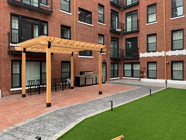 Photo - 7645 N Sheridan Rd Unit 102