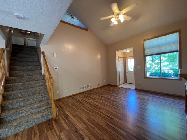 Photo - 6855 Woodland Ave