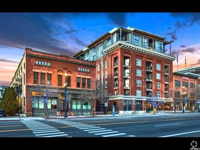 Building Photo - 328 W 200 S Rental