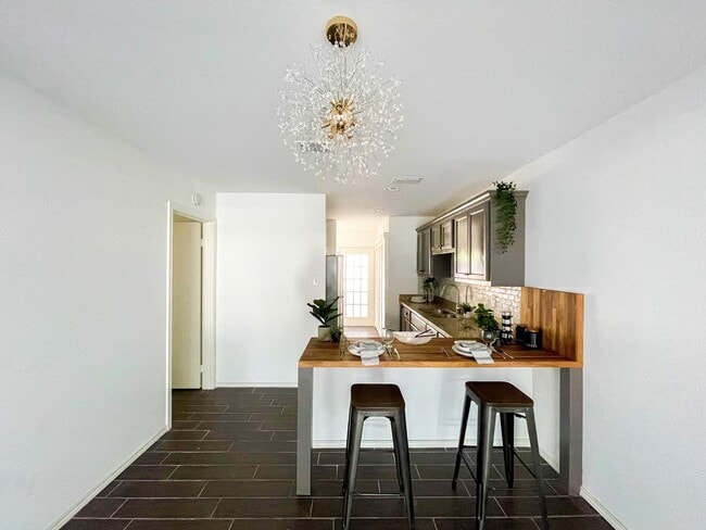 Photo - Centrally Located Apartment with Pool!!