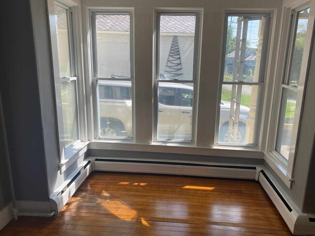 Photo - Central Randolph Apartments Unidad 1