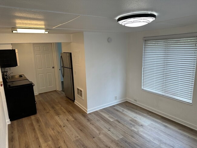 Photo - 8323 SE 62nd Ave