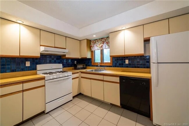 Photo - 6 Sunnyside Ave