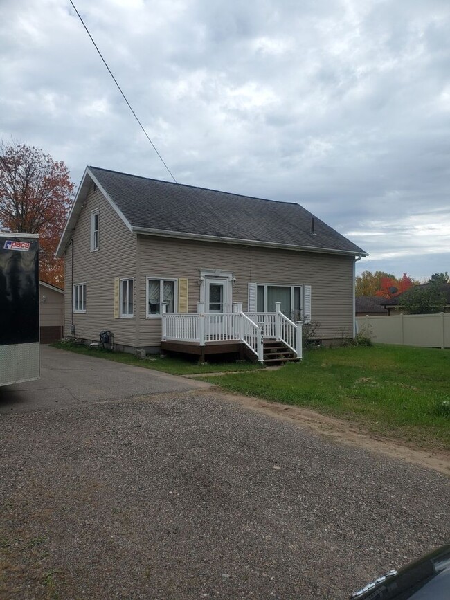 4 bedroom in Hibbing - 4 bedroom in Hibbing House