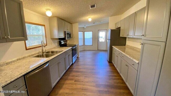 Photo - 650 S W Orange Ave