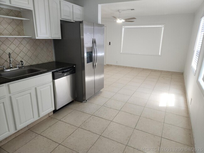 Photo - 210 NW 13th Ave