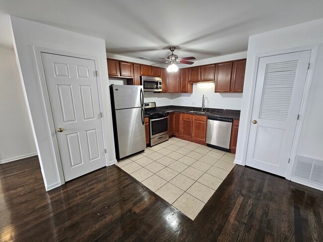 Photo - 4034 N Milwaukee Ave Unit 2C