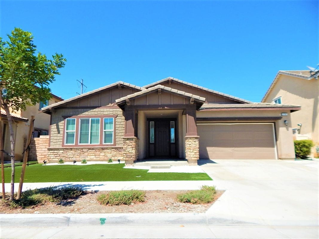 Photo - 2787 East Edmonton Street