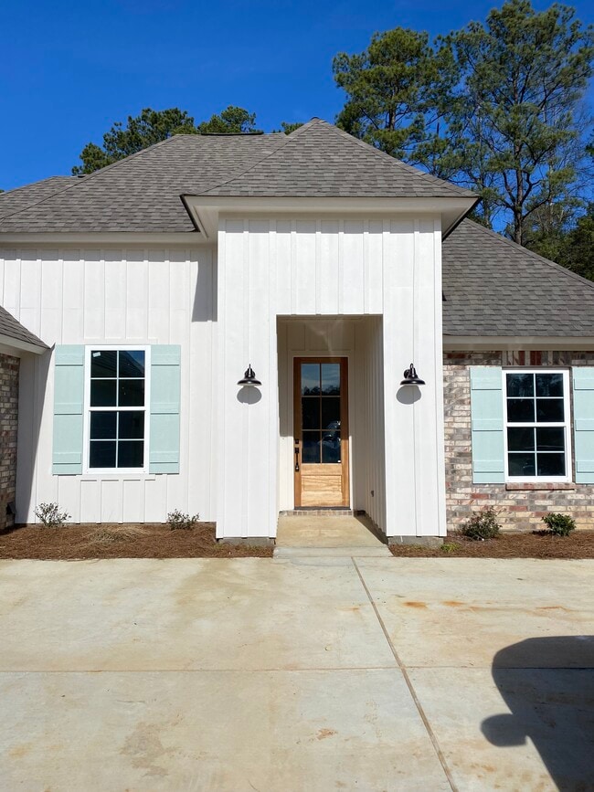 Photo - 222 Oak Alley Dr