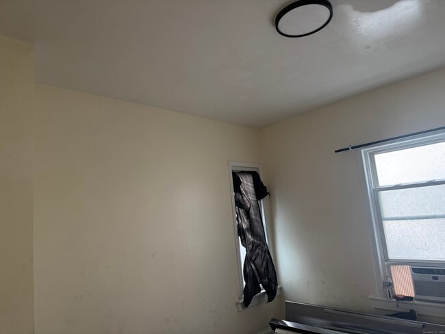 Photo - 190 Whitney Ave Unit 3rd Apartment