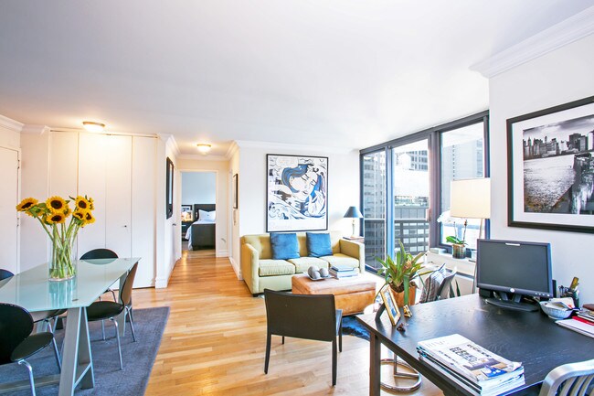 Photo - The Ritz Plaza