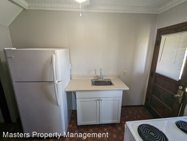 2 br, 1 bath House - 619 Lime City Rd - 2 br, 1 bath House - 619 Lime City Rd