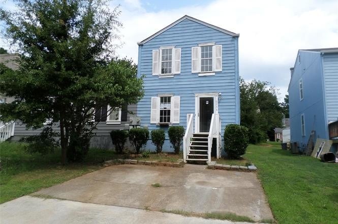 Pic of Exterior - 2038 Charter Manor Townhome