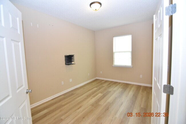 Photo - 16019 Hutton Ln