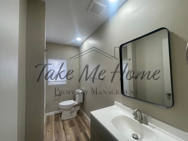 Photo - Remodeled 2-Bed, 1-Bath Duplex in Prime Springfield Location!